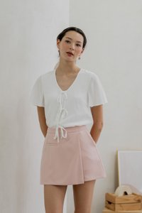 Tiera Textured Tie Ribbon Top In White