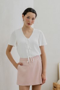 Tiera Textured Tie Ribbon Top In White