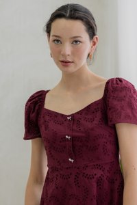 Evonka Eyelet Ribbonette Dress In Wine (XS)
