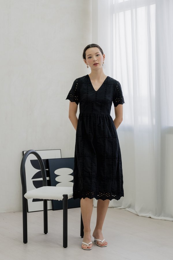 Esme Empire Eyelet Midi Dress In Black (XS)
