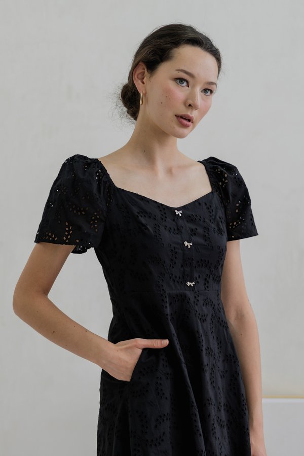 Evonka Eyelet Ribbonette Dress In Black (XS)