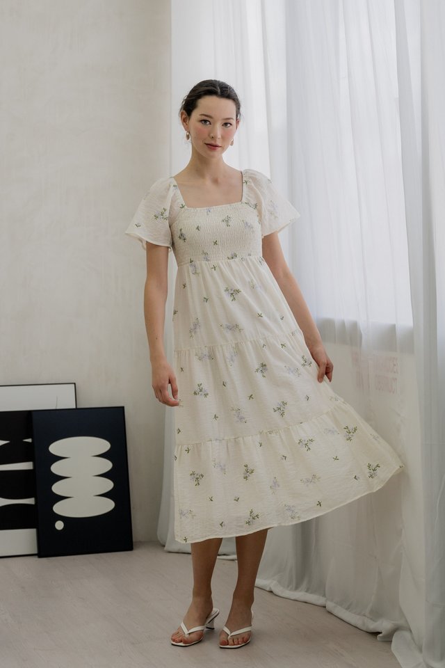 *ONLINE EXCLUSIVE* Briana Textured Smock Tier Maxi Dress In Cream