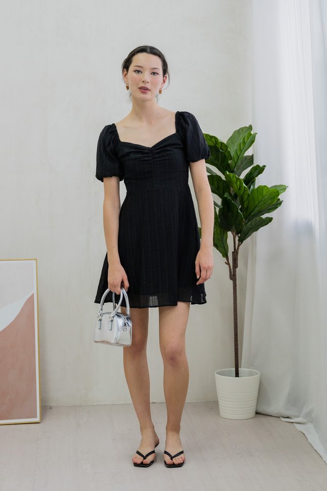 Primrose Textured Puff Sleeve Dress In Black