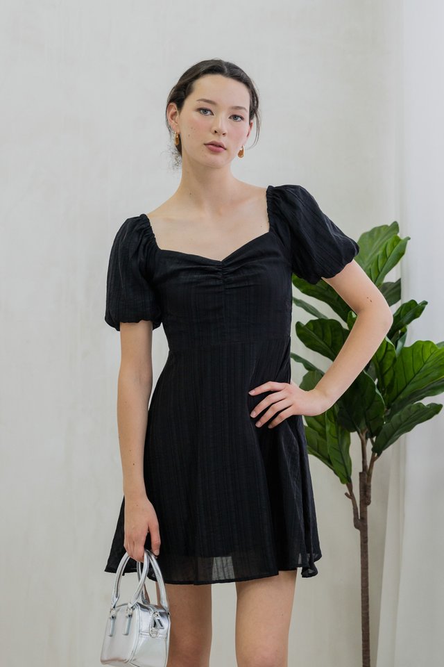 Primrose Textured Puff Sleeve Dress In Black
