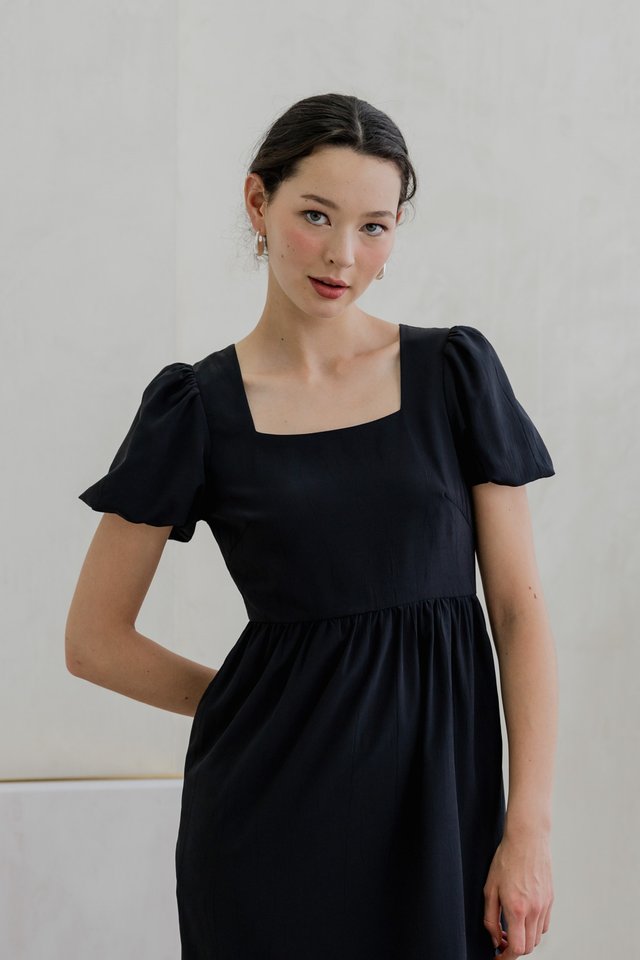 Theresa Texture Puffed Sleeve Maxi Dress In Black