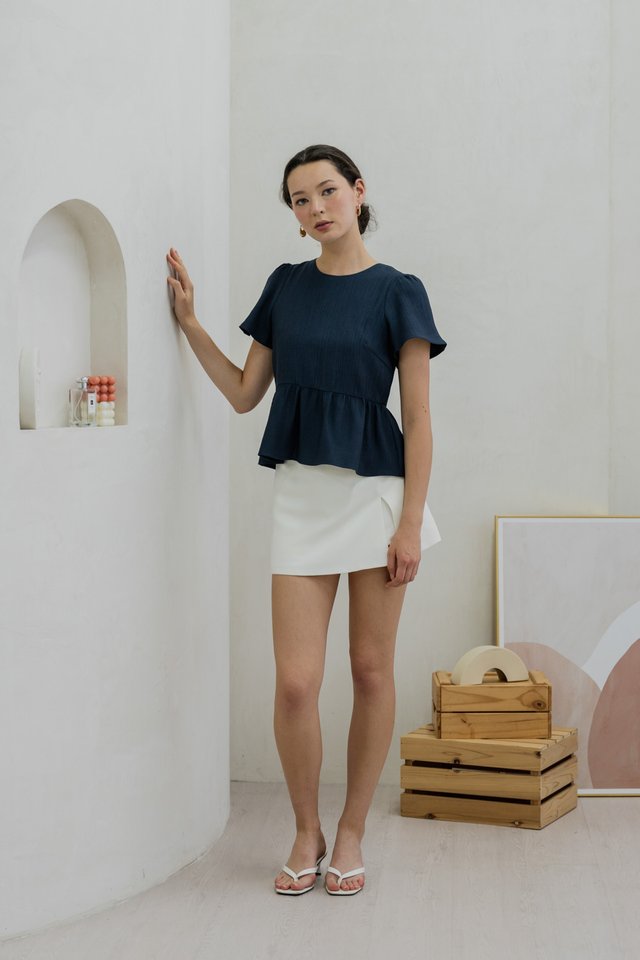 Tera Textured Flare Sleeve Top In Navy