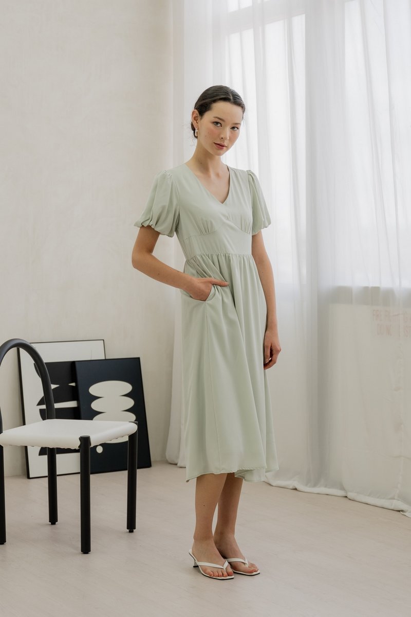 Paisley Puffed Sleeve Empire Midi Dress In Sage