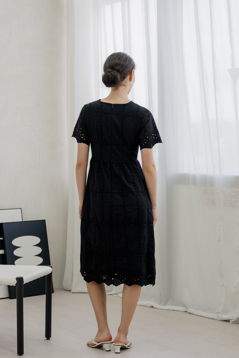 Esme Empire Eyelet Midi Dress In Black (XS)