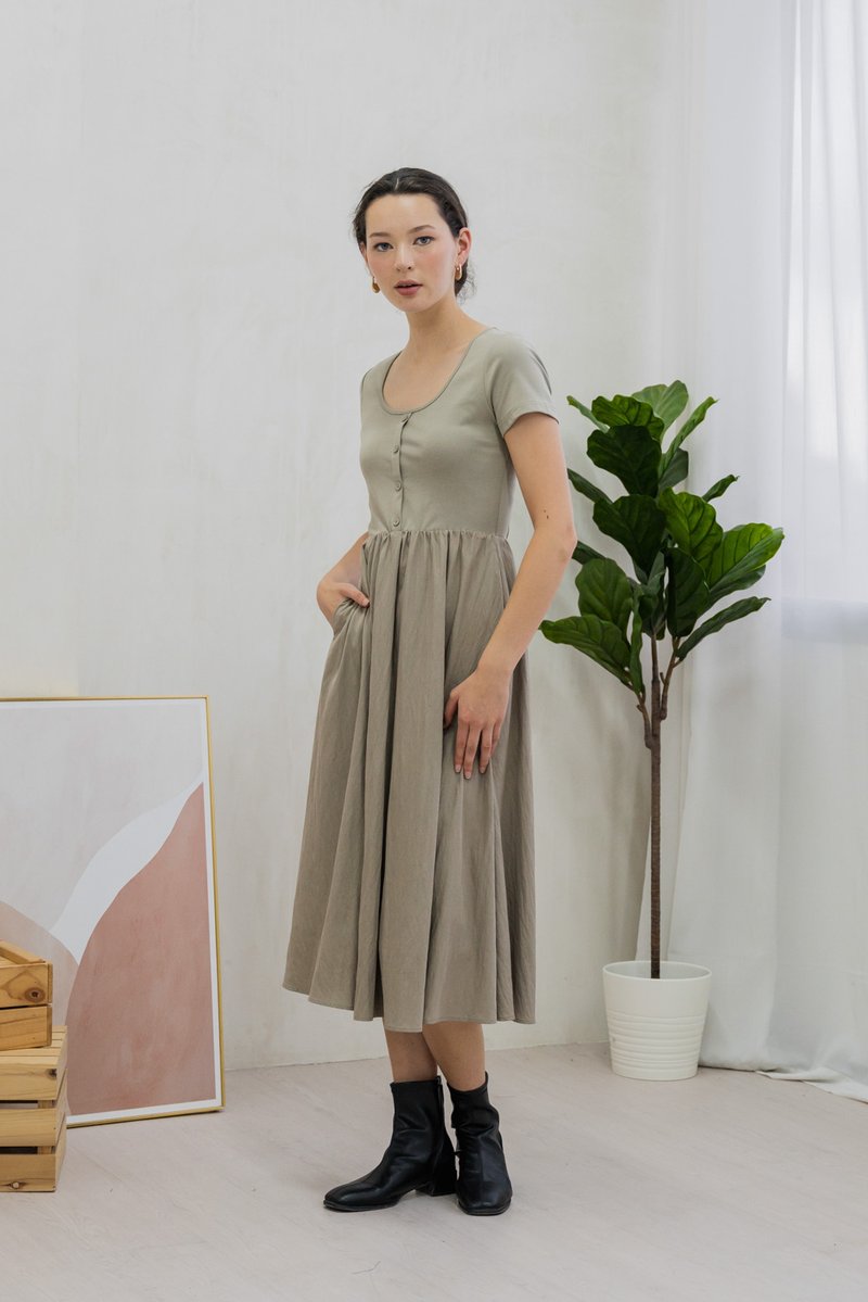 Merliah Mixed Fabric Button Midi Dress In Dusty Olive (XS)