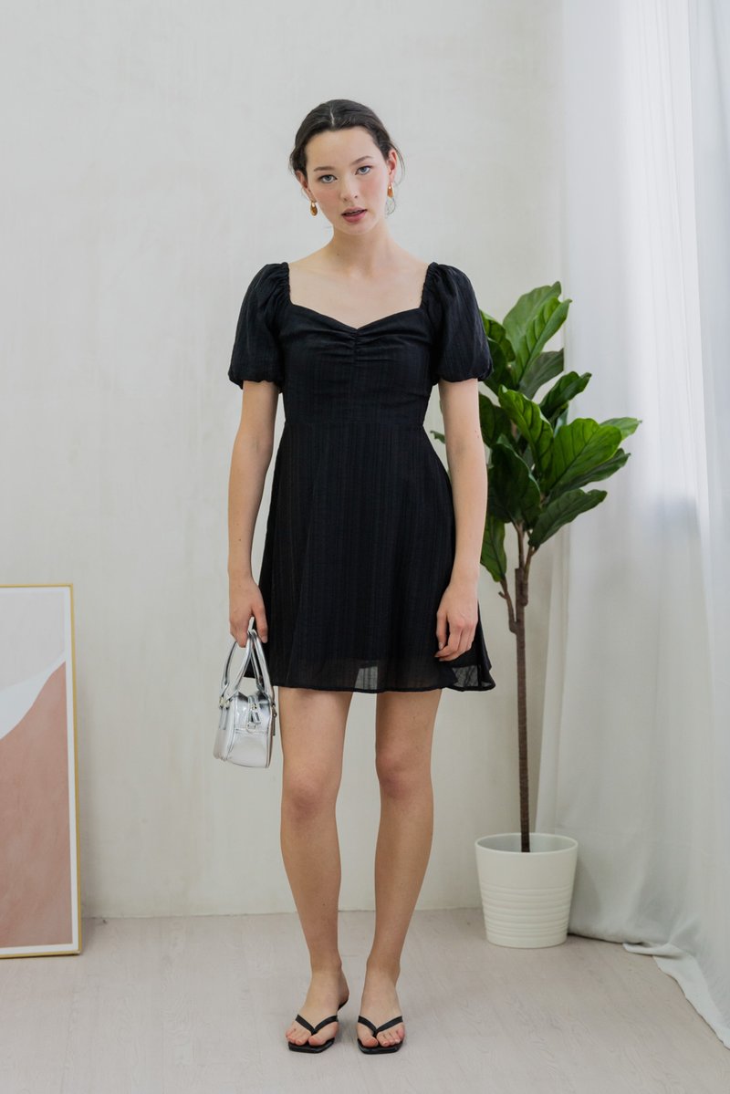 Primrose Textured Puff Sleeve Dress In Black