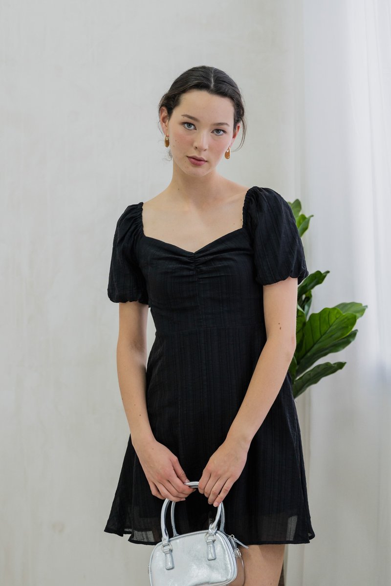 Primrose Textured Puff Sleeve Dress In Black