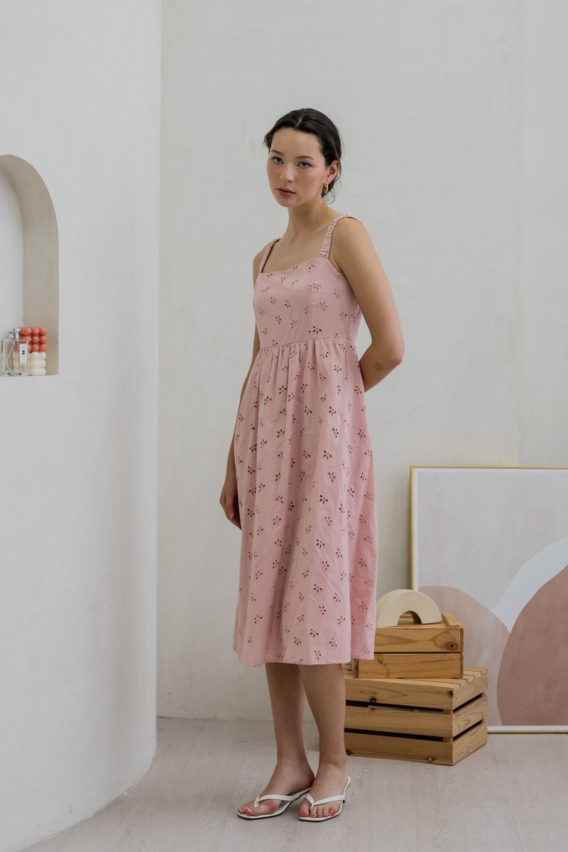 Elle Eyelet Midi Dress In Pink