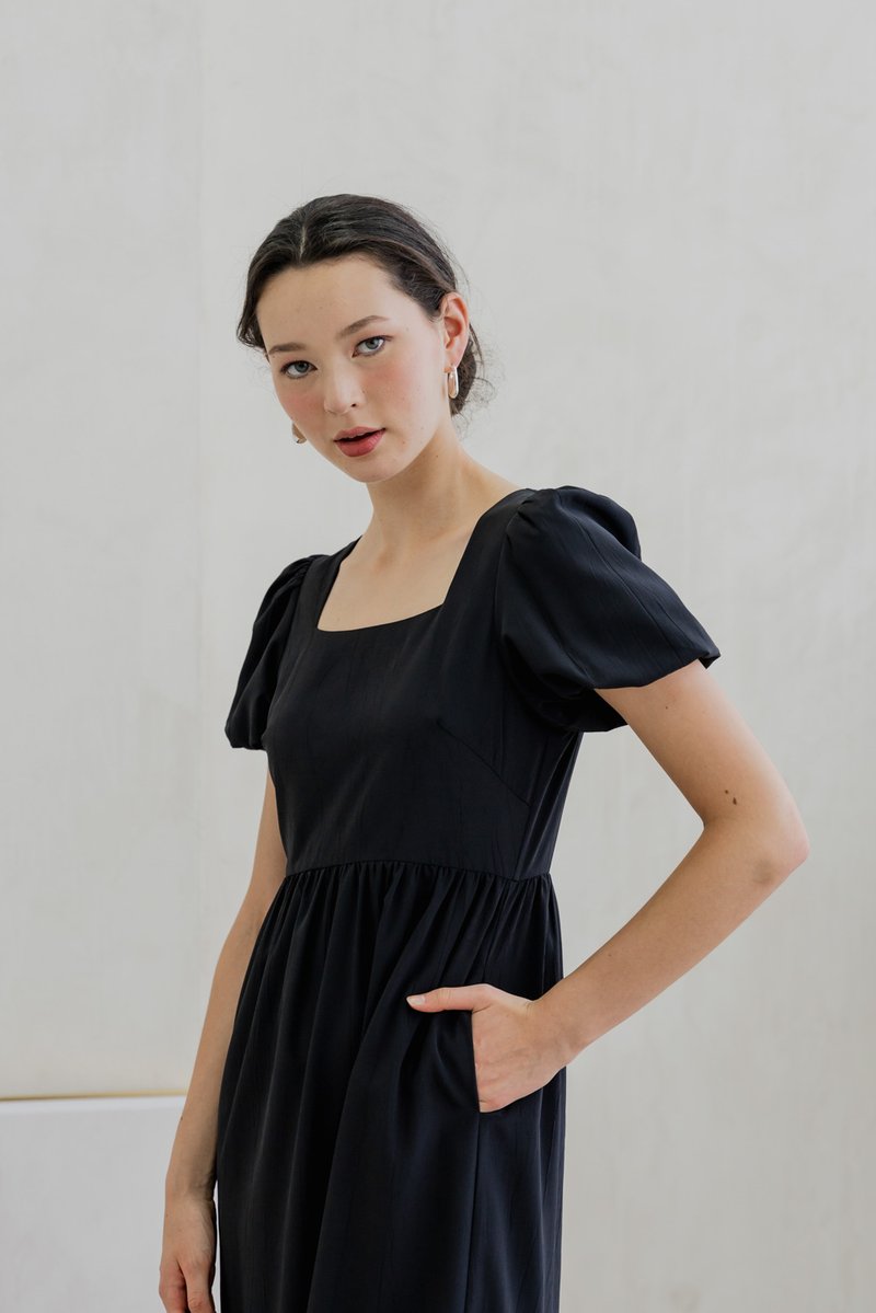 Theresa Texture Puffed Sleeve Maxi Dress In Black