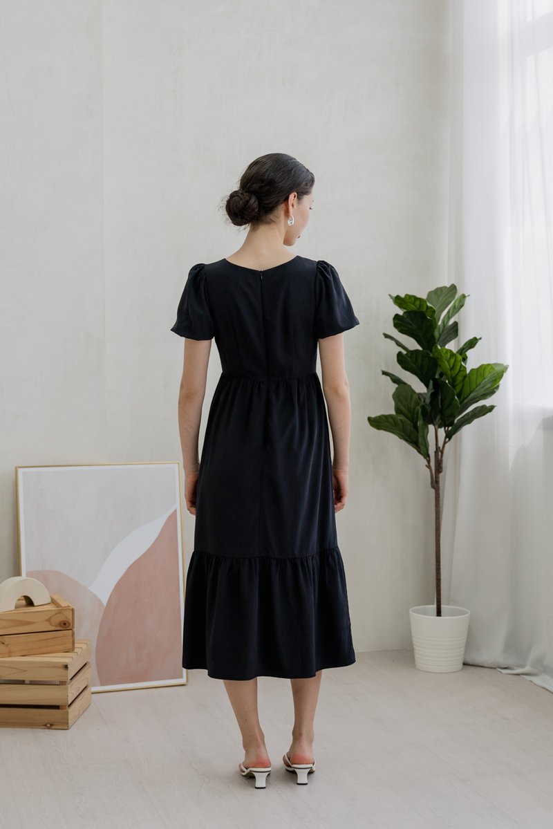 Theresa Texture Puffed Sleeve Maxi Dress In Black