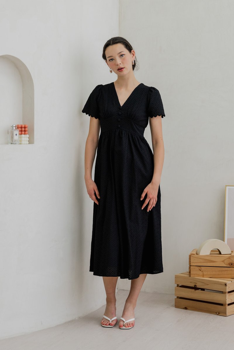 Layana Eyelet Empire Button Maxi Dress In Black (XS)