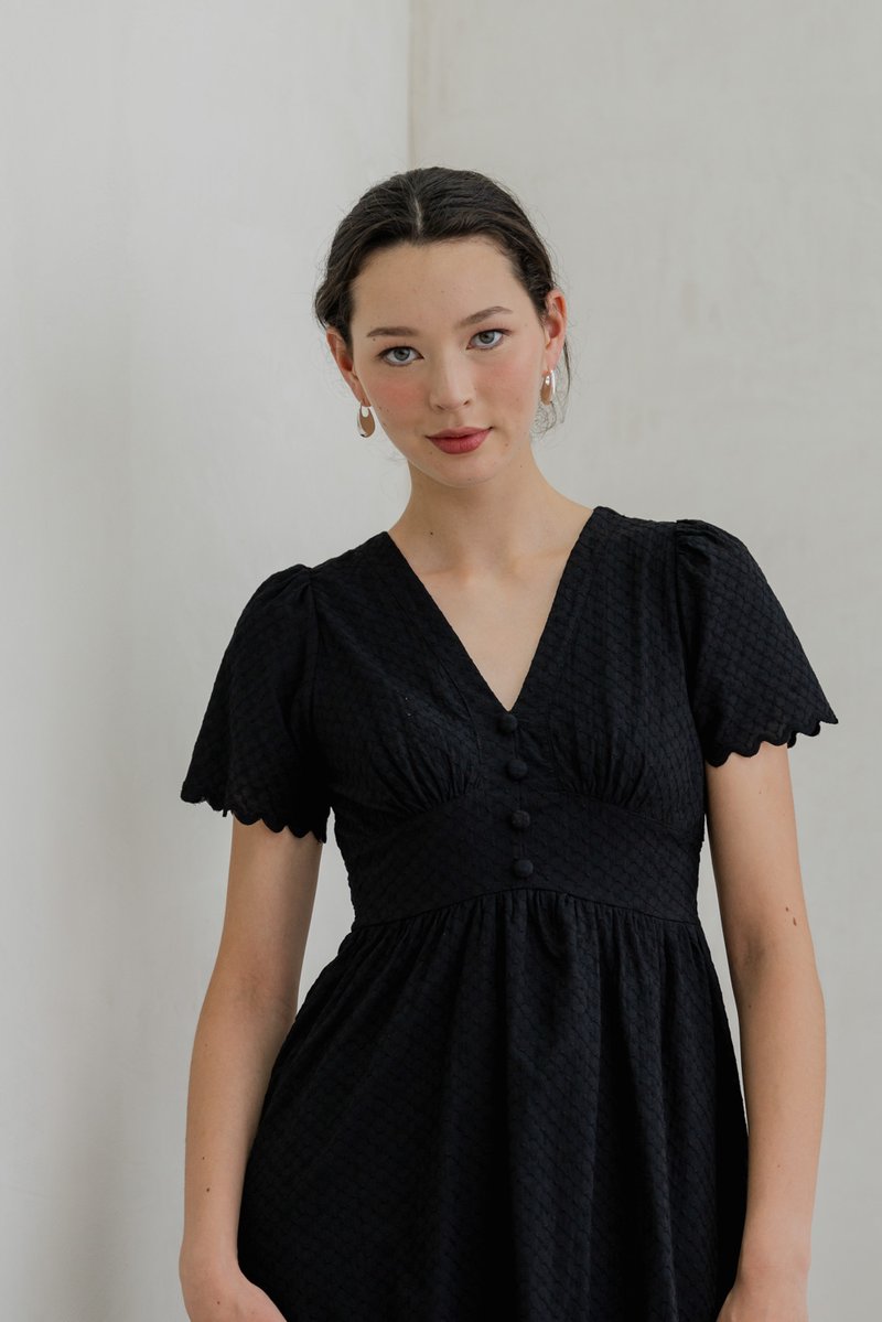 Layana Eyelet Empire Button Maxi Dress In Black (XS)