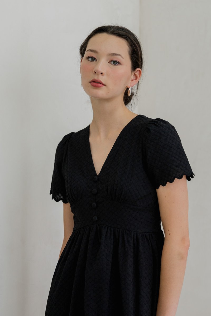 Layana Eyelet Empire Button Maxi Dress In Black (XS)