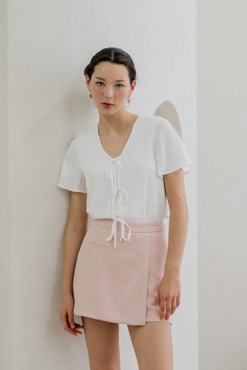 Tiera Textured Tie Ribbon Top In White