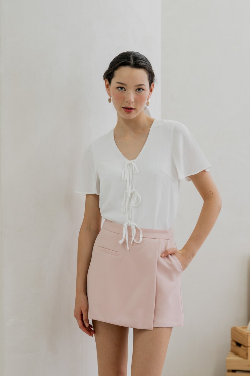 Tiera Textured Tie Ribbon Top In White