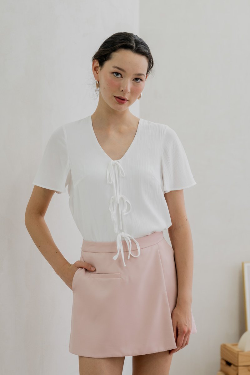 Tiera Textured Tie Ribbon Top In White