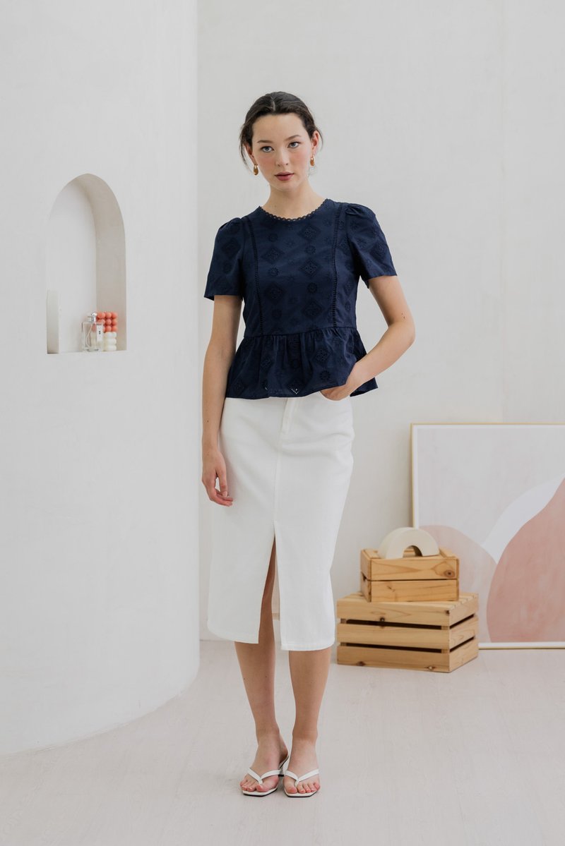 Cove Eyelet Peplum Top In Navy (XS)