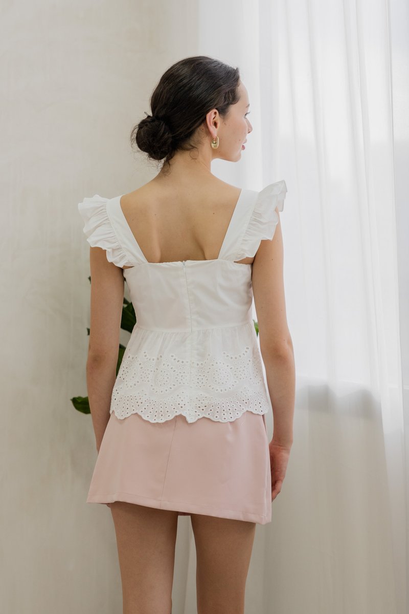 Belinda Eyelet Hem Babydoll Top In White (XS)