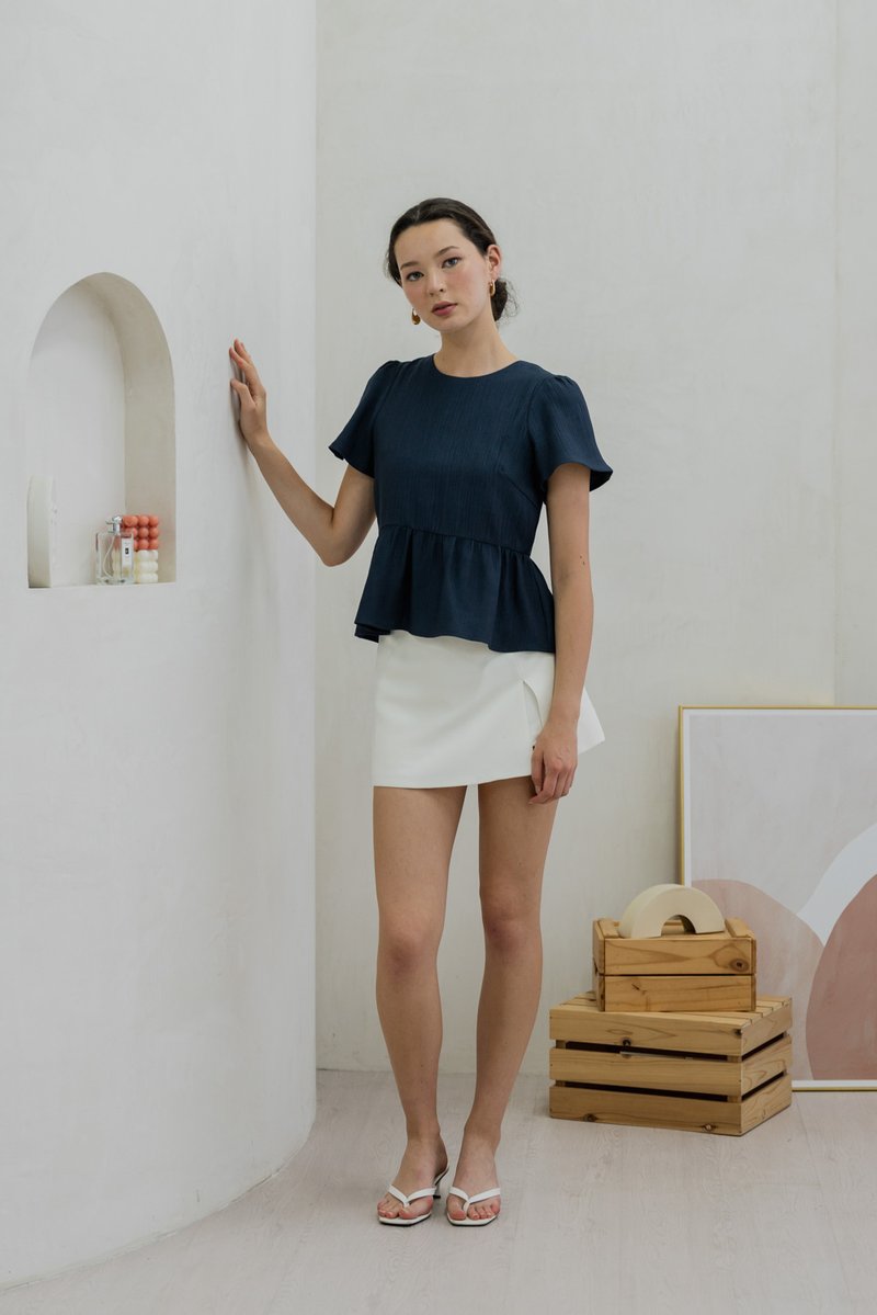 Tera Textured Flare Sleeve Top In Navy (XS)