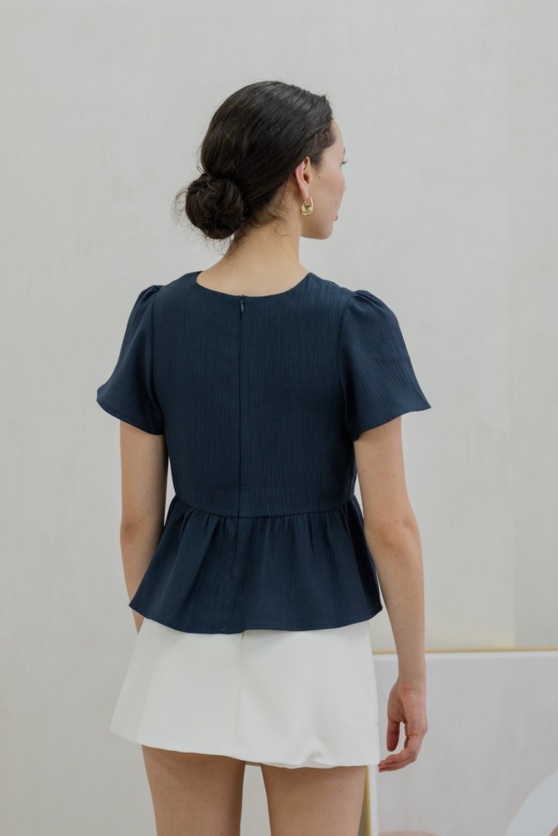 Tera Textured Flare Sleeve Top In Navy (XS)