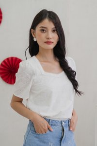 Caitlin Crochet Eyelet Top In White (XS)