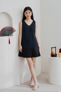 Heather Pleat Hem Dress In Navy (XS)