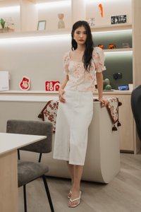 Reanne Ribbon Crochet Pleated Top In Cream (XS)