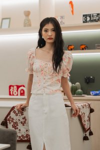 Reanne Ribbon Crochet Pleated Top In Cream (XS)