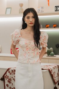 Reanne Ribbon Crochet Pleated Top In Cream (XS)