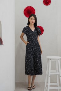 Floretta Printed Flare Sleeves Jumpsuit In Black (XS)