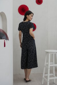 Floretta Printed Flare Sleeves Jumpsuit In Black (XS)