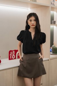Phea Frilled Mandarin Collar Top In Black (XS)