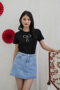 Prairie Pearl Ribbon Cotton Tee In Black (XS)