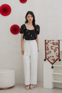 Tinker Tulip Embroidery Top In Black