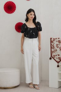 Tinker Tulip Embroidery Top In Black