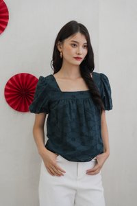 Noelle Eyelet Square Neck Top In Emerald (XS)