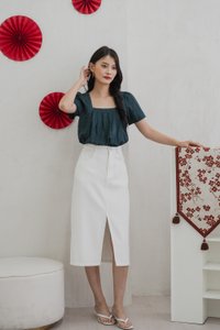 Fern Floral Eyelet Pleated Top In Emerald (XS)