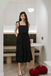 Spenser Eyelet Tiered Midi Dress In Black (XS)