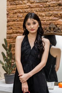 Harlow Halter V-neck Midi Dress In Black