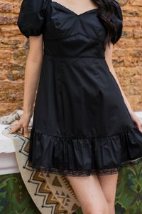 Leighton Empire Waist Lace Hem Dress In Black (XS)