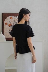 Robinson Ruffle Hem Blouse In Black