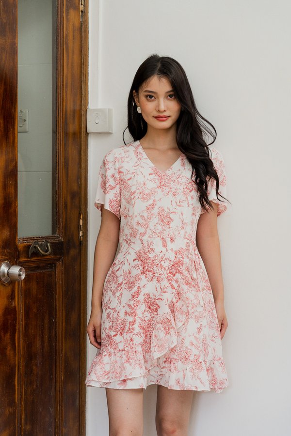 Emerie Signature Ruffle Dress In Red (XS)