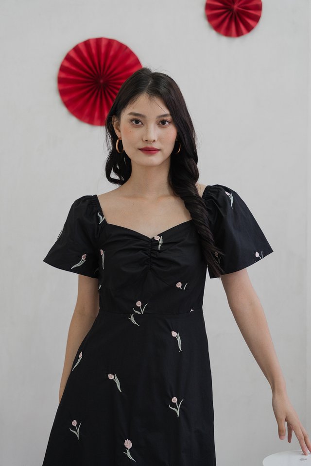 Tinker Tulip Embroidery Midi Dress In Black