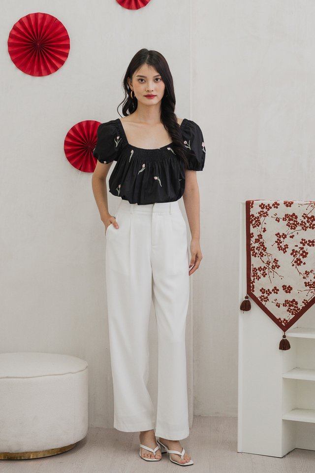 Tinker Tulip Embroidery Top In Black