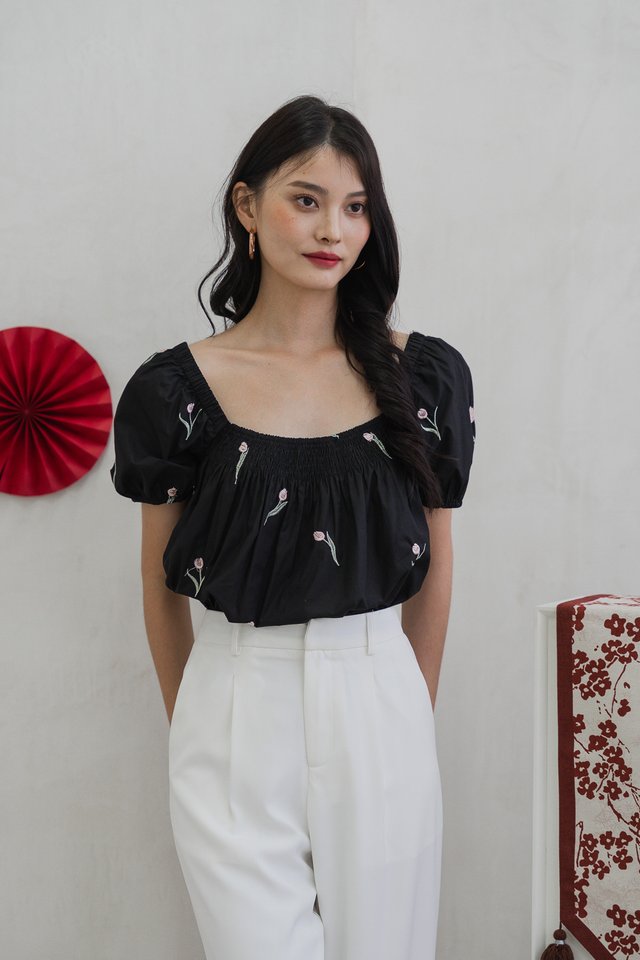 Tinker Tulip Embroidery Top In Black