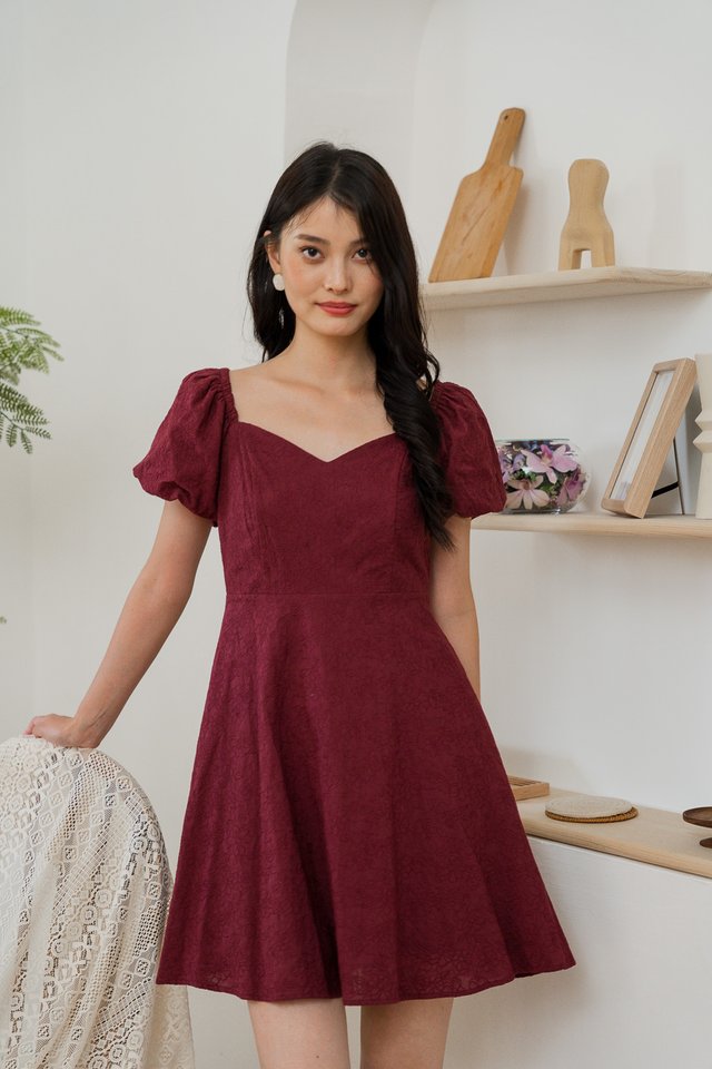 Dazzle Floral Embroidery Puff Sleeve Dress In Wine